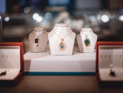 Why You Should Consider Trying AR Jewelry